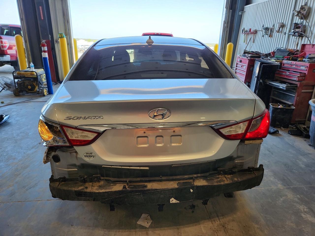 2013 Hyundai Sonata Gls - Image 6