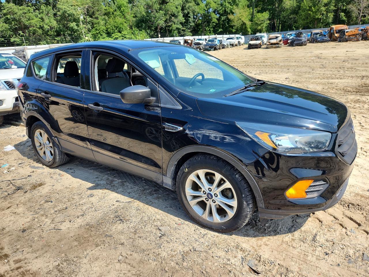2018 Ford Escape S - Фото 4