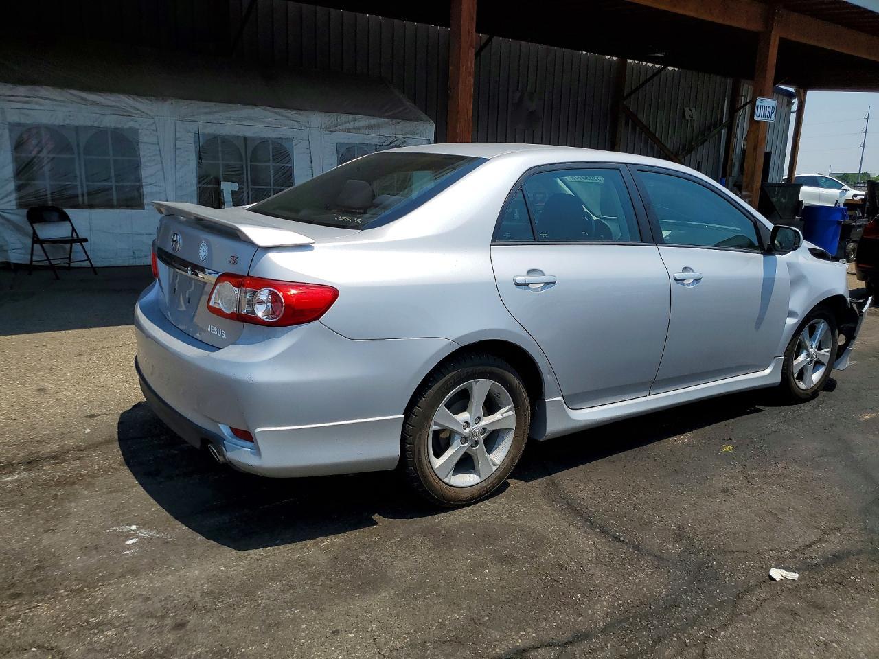 2012 Toyota Corolla S - Фото 3