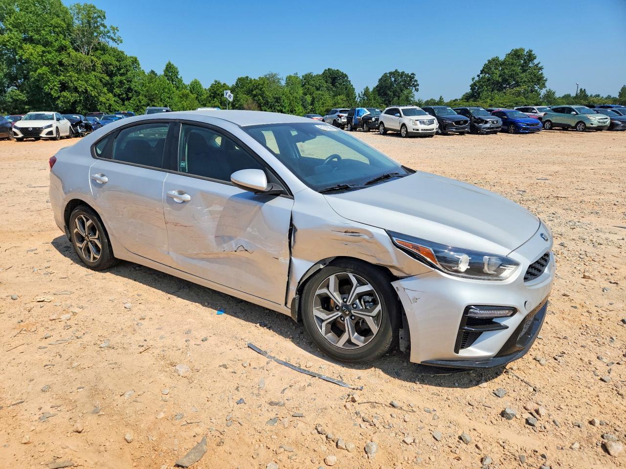 2021 Kia Forte Lxs - Image 4