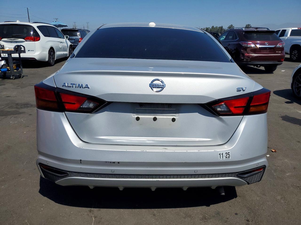 2025 Nissan Altima Sv - Image 6