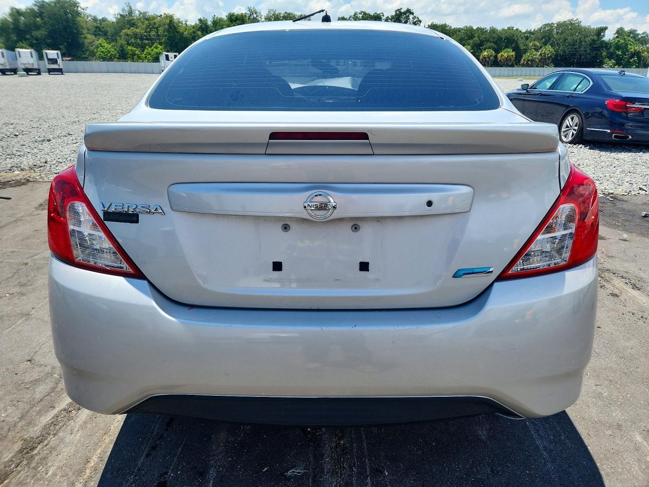 2016 Nissan Versa 1.6 S Plus - Image 6