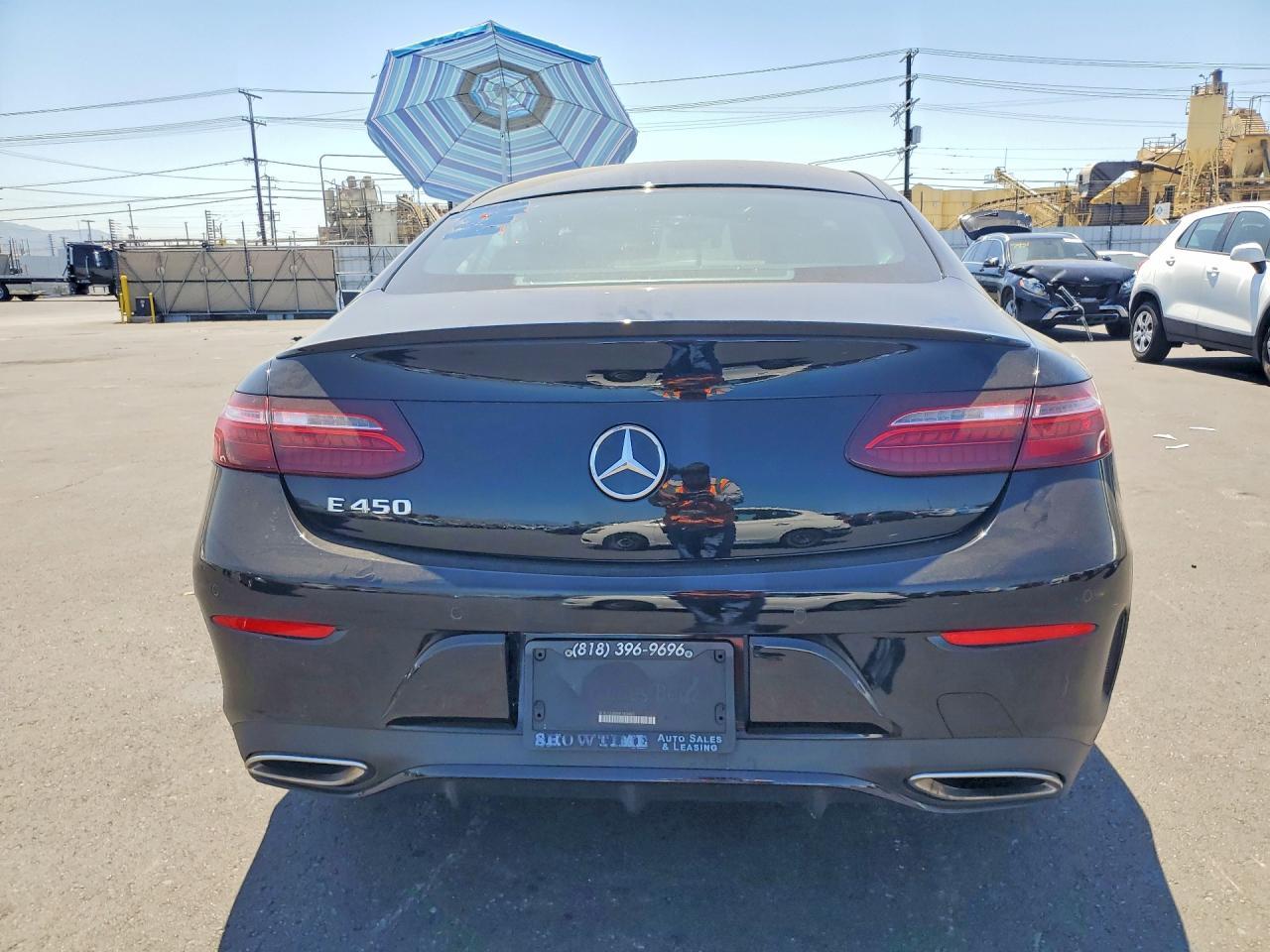 2022 Mercedes-Benz E 450 - Image 6