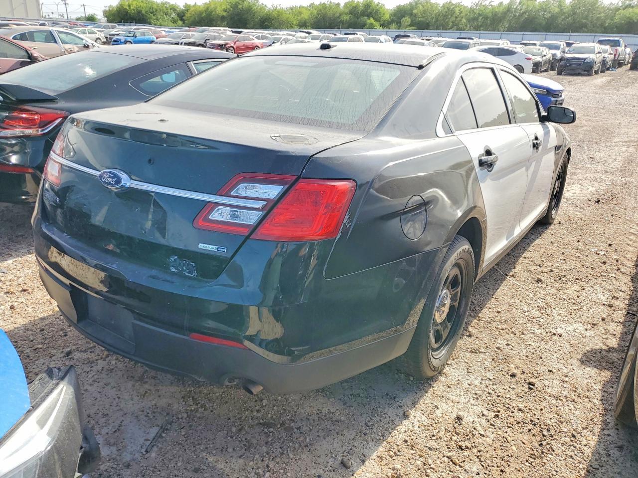 2016 Ford Taurus Police Interceptor - Image 3