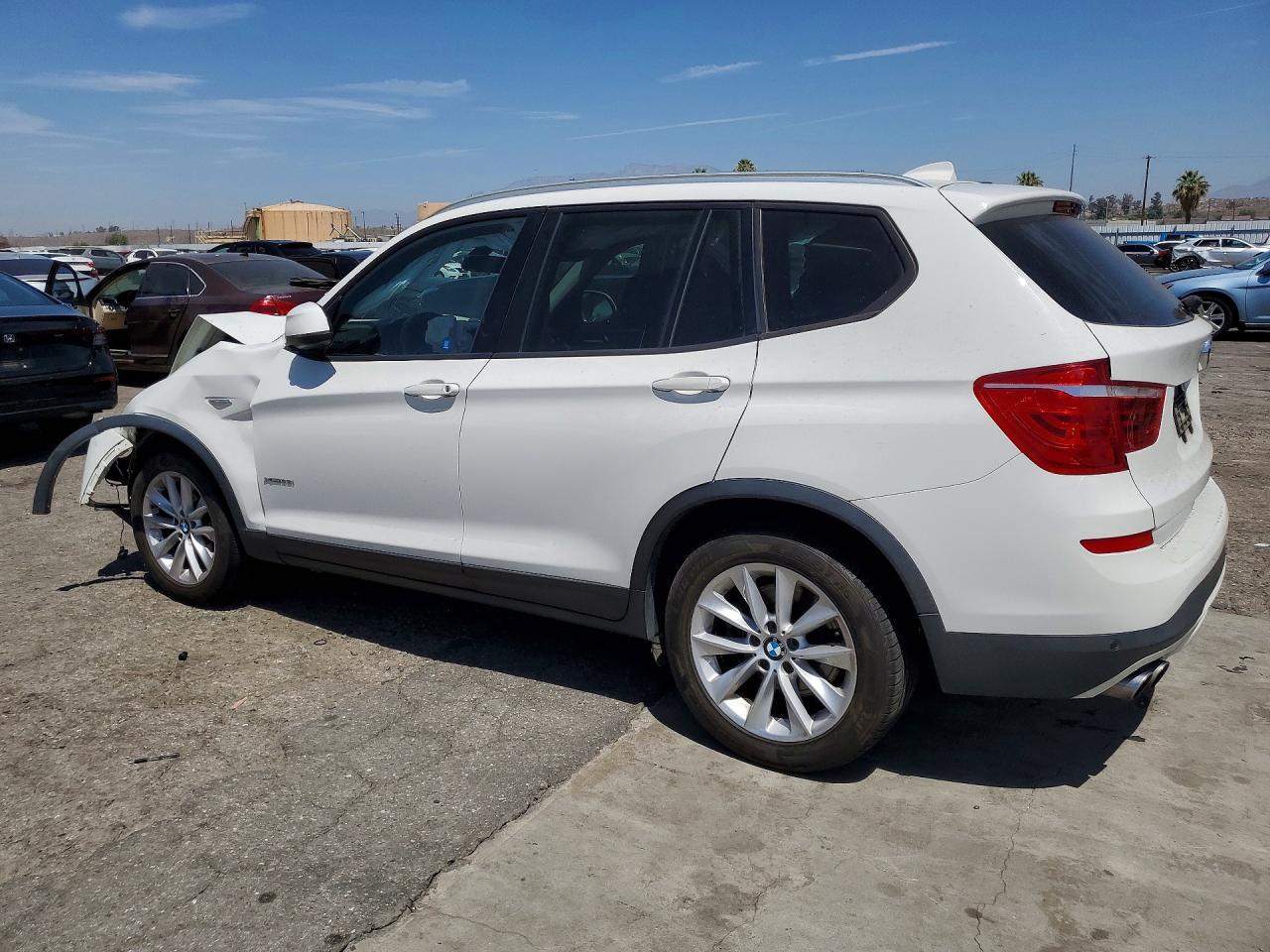 2016 BMW X3 xDrive28I - Фото 2