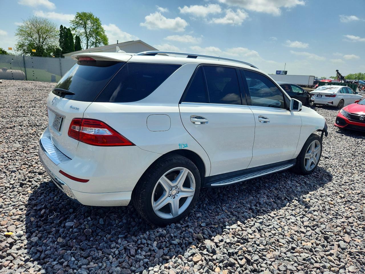 2015 Mercedes-Benz Ml 400 4Matic - Image 3