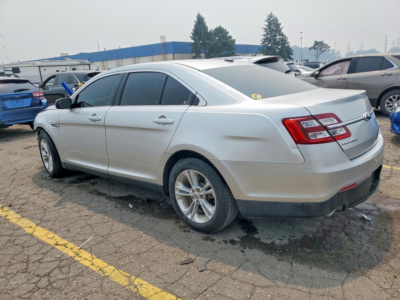 2013 Ford Taurus Sel - Фото 2