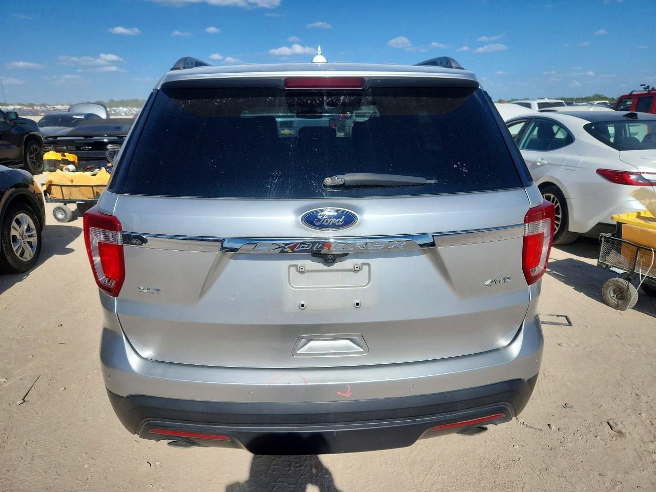 2018 Ford Explorer Xlt - Фото 6