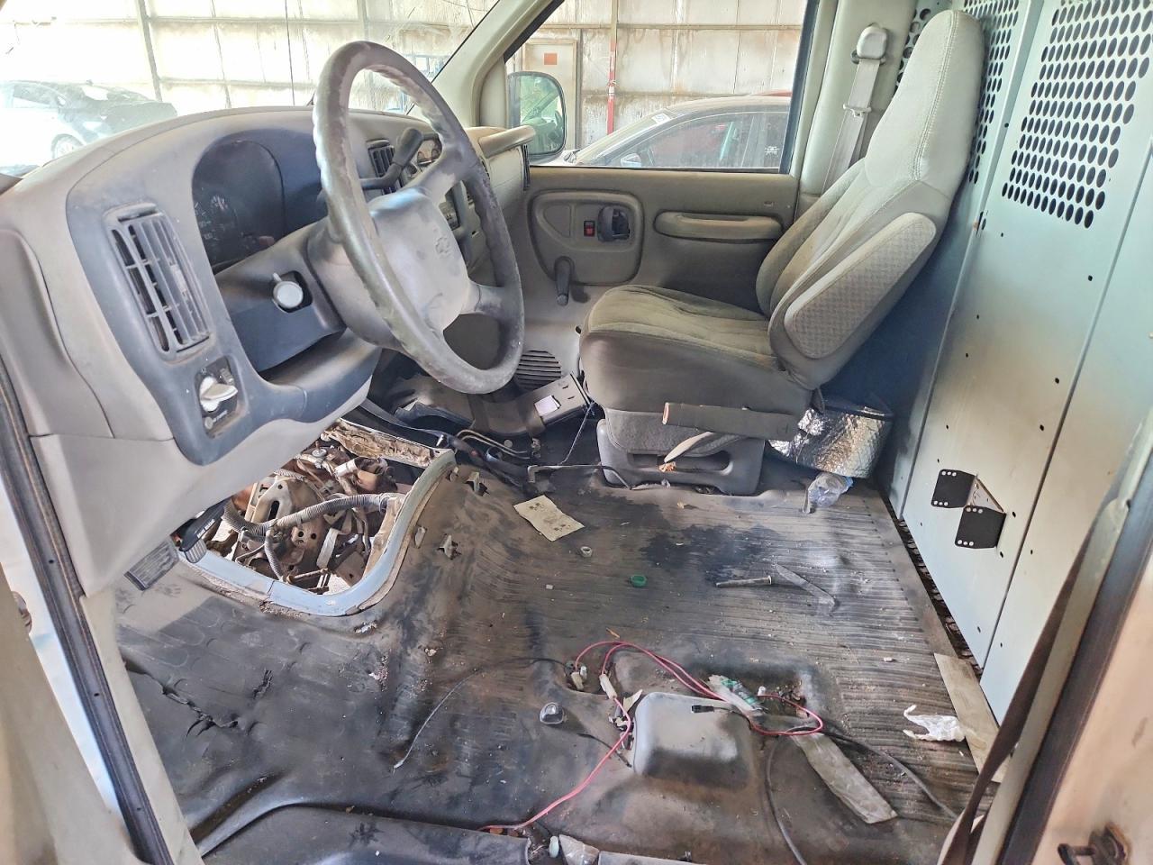 1999 Chevrolet Express G3500 - Фото 7