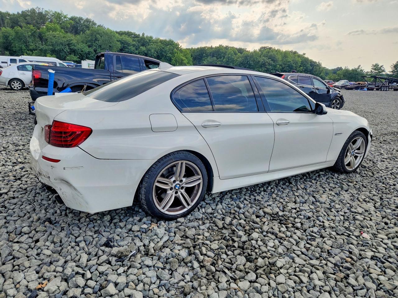 2016 BMW 535 Xi - Фото 3