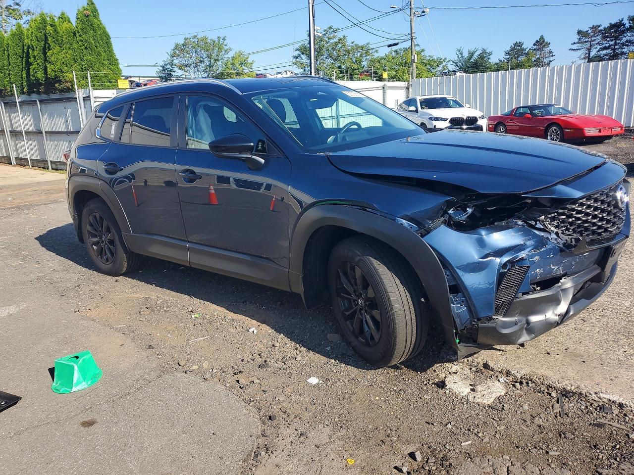 2025 Mazda Cx-50 Premium - Image 4