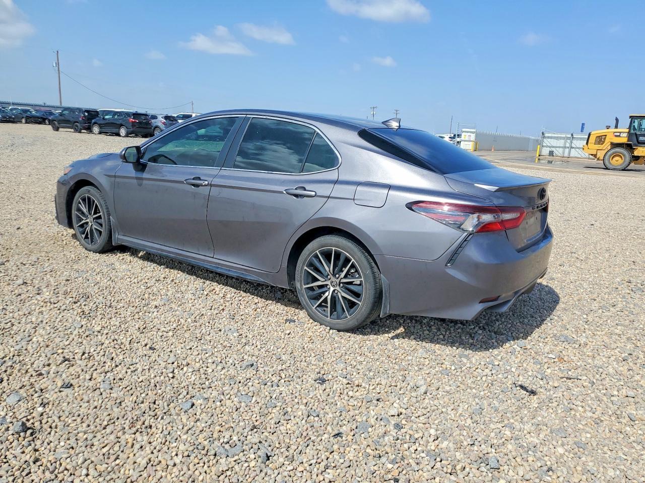 2023 Toyota Camry Se - Image 2