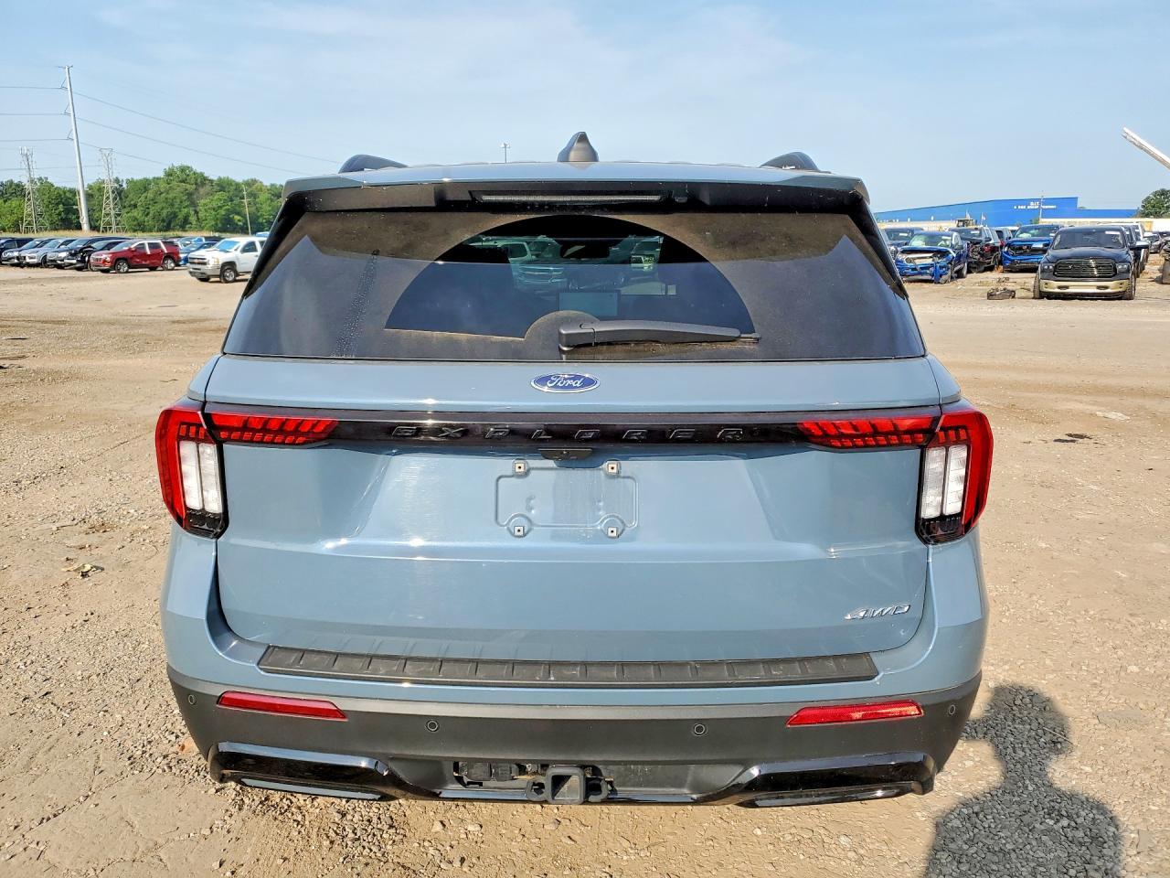 2025 Ford Explorer St-Line - Image 6