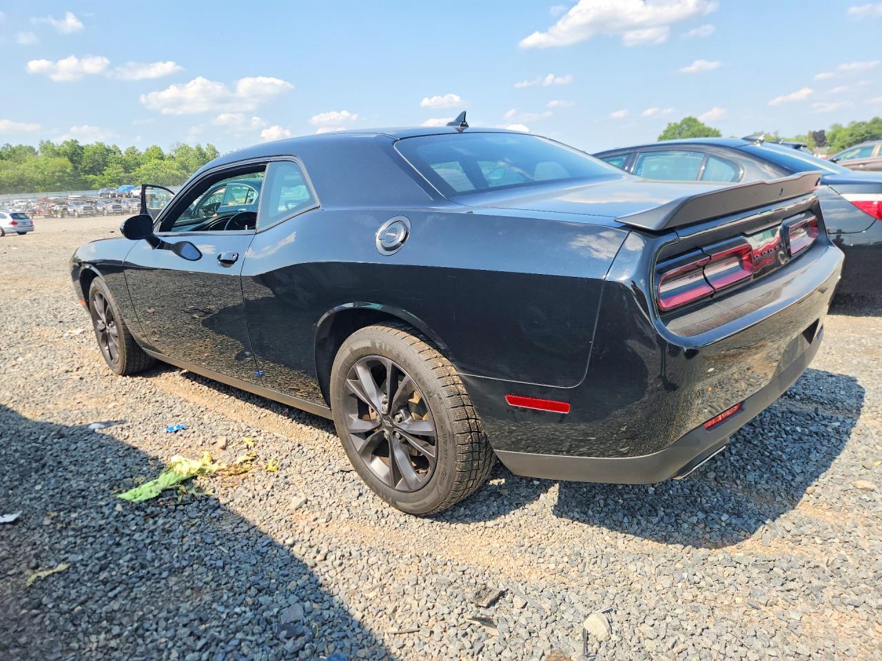 2020 Dodge Challenger Sxt - Image 2