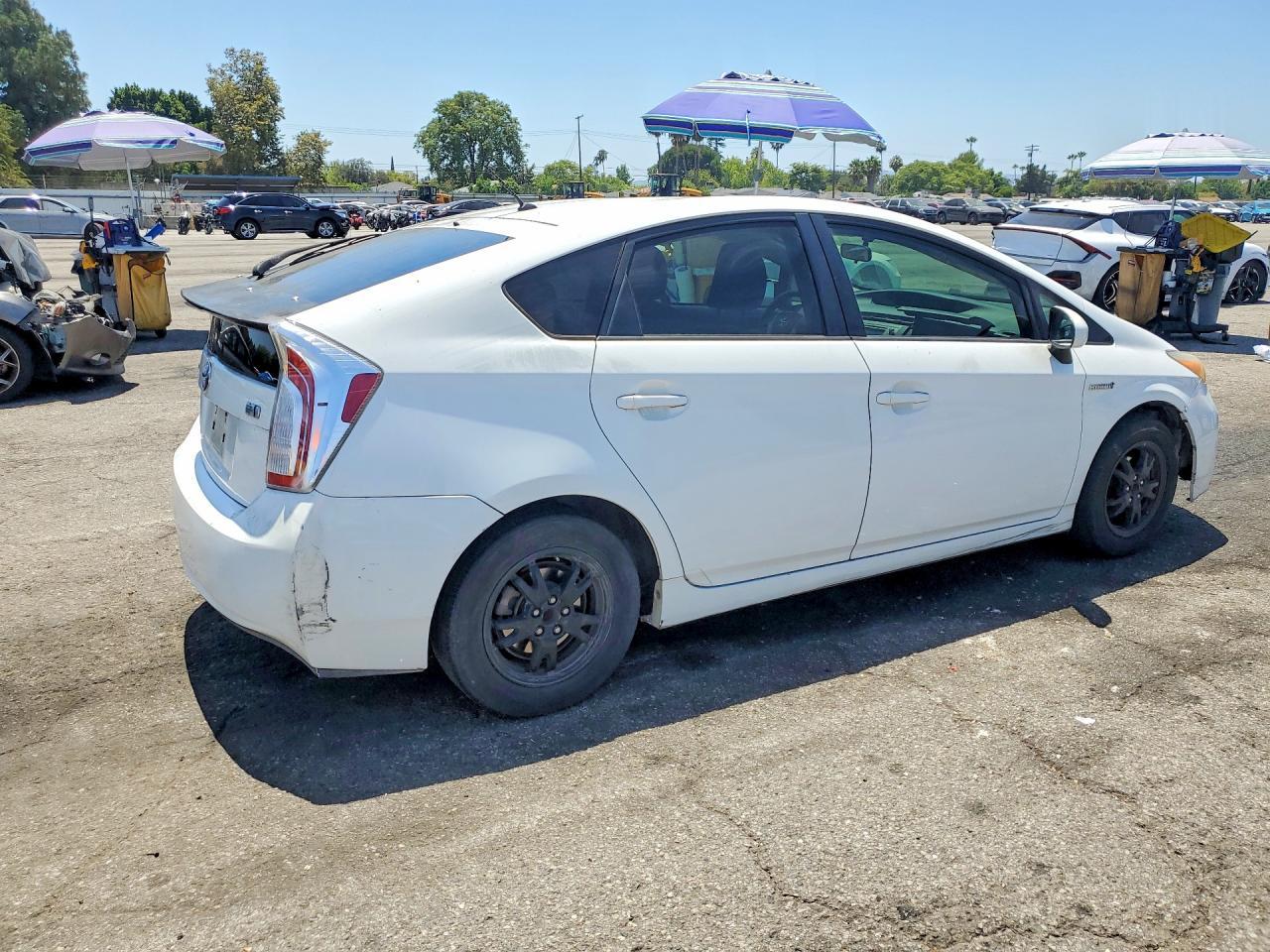 2013 Toyota Prius Two - Image 3