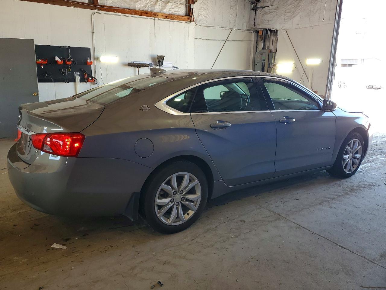 2017 Chevrolet Impala Lt - Image 3