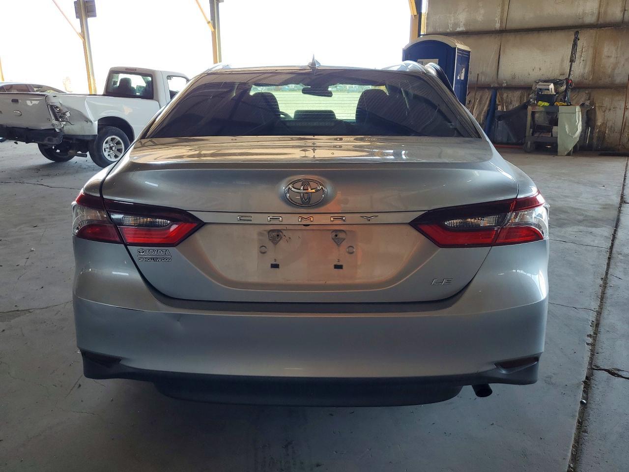 2022 Toyota Camry Le - Image 6