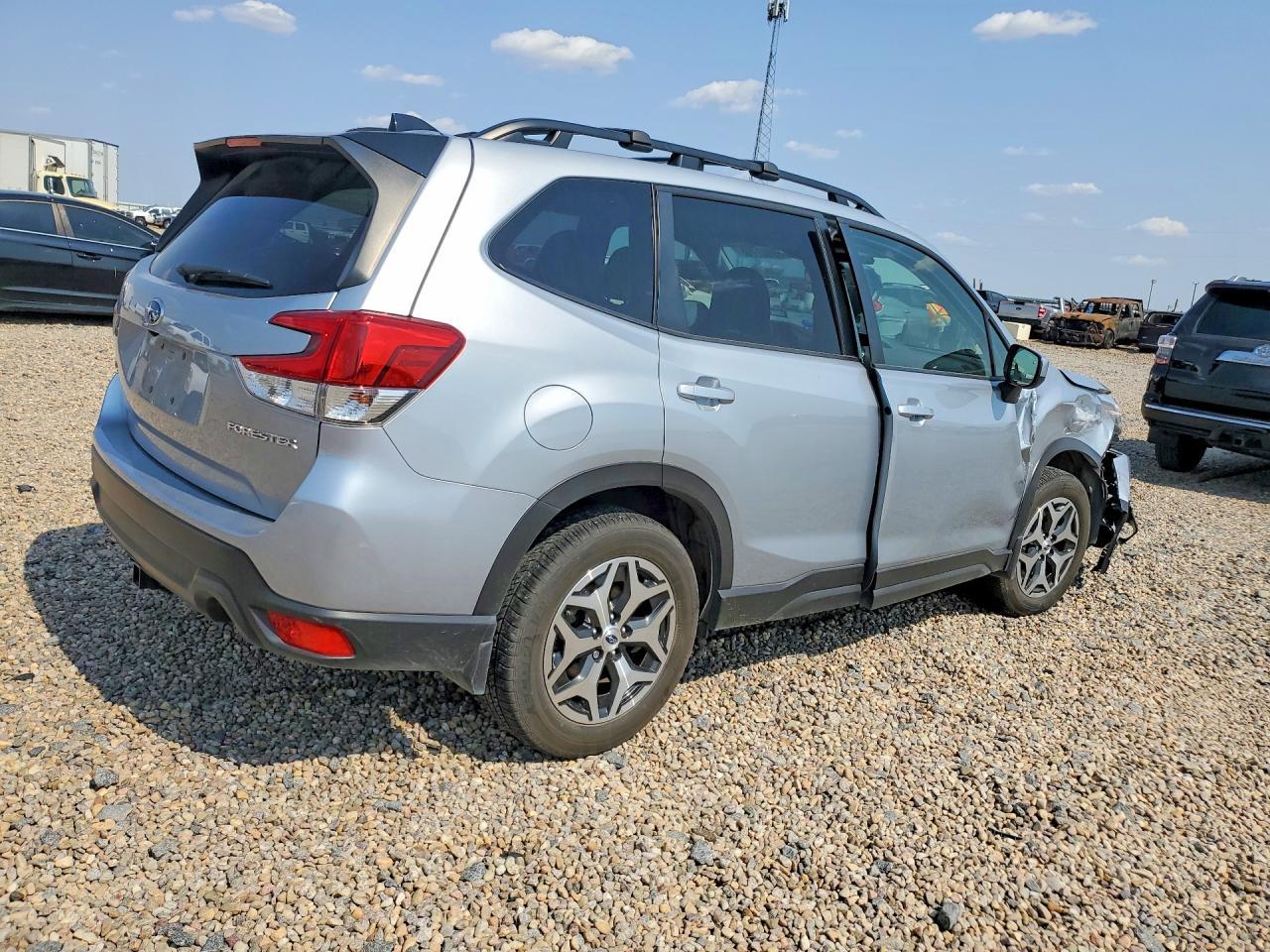 2024 Subaru Forester Premium - Фото 3