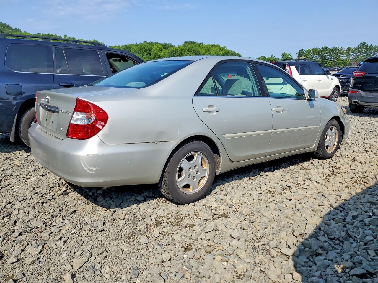 2002 Toyota Camry Le V6 - Фото 3