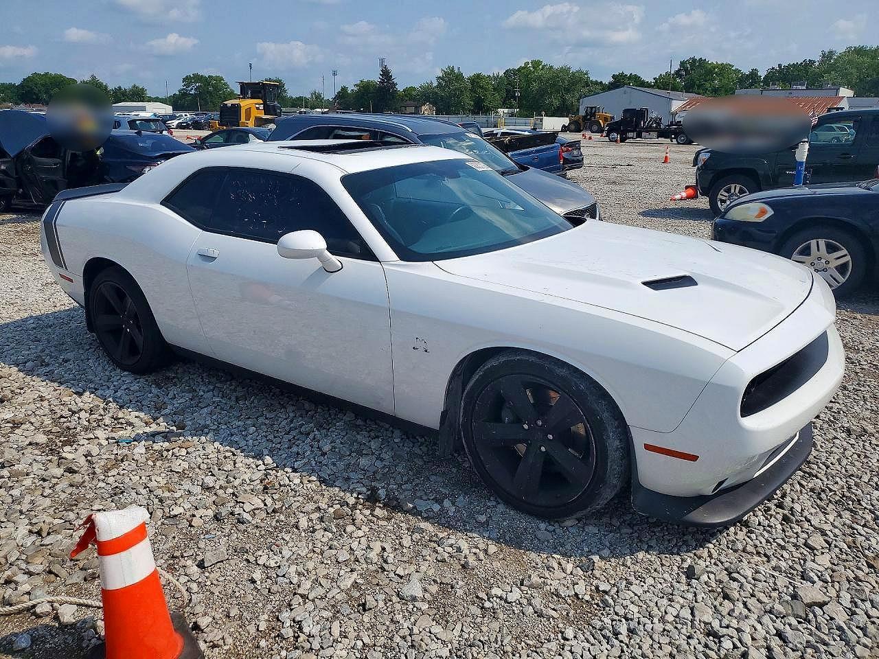 2015 Dodge Challenger R - Фото 4