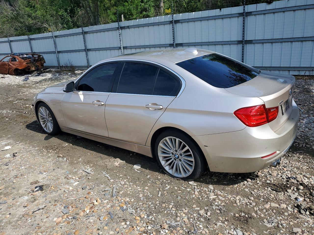 2013 BMW 328 Xi - Image 2