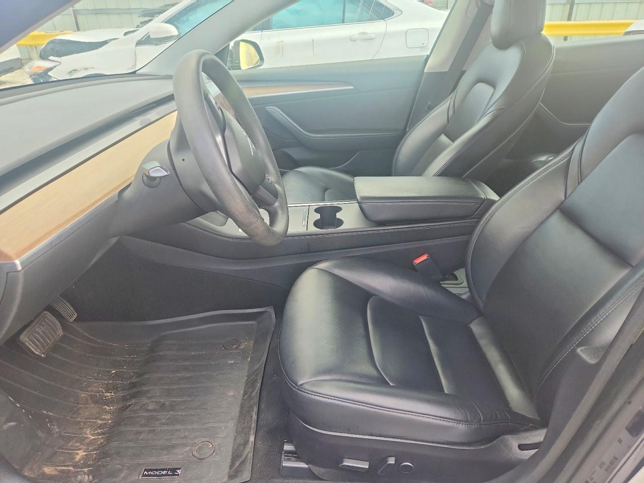 2021 Tesla Model 3 - Image 7