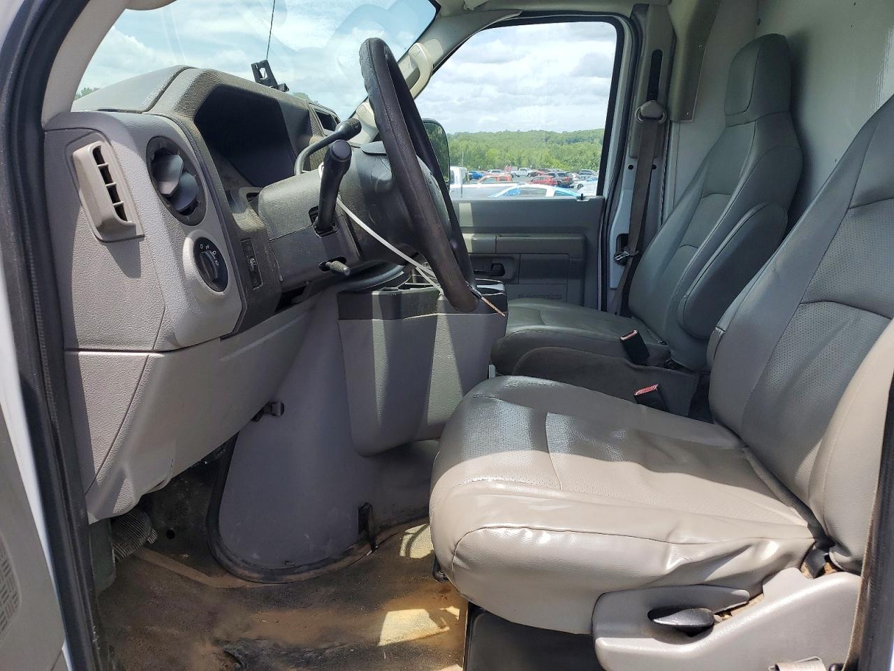 2012 Ford Econoline - Фото 7