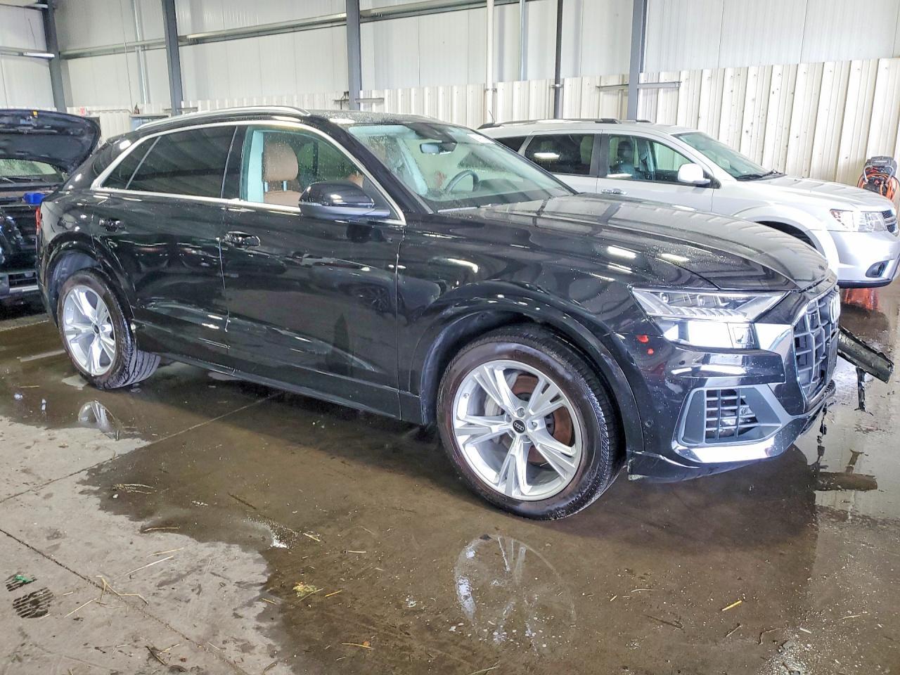 2023 Audi Q8 Premium Plus - Фото 4
