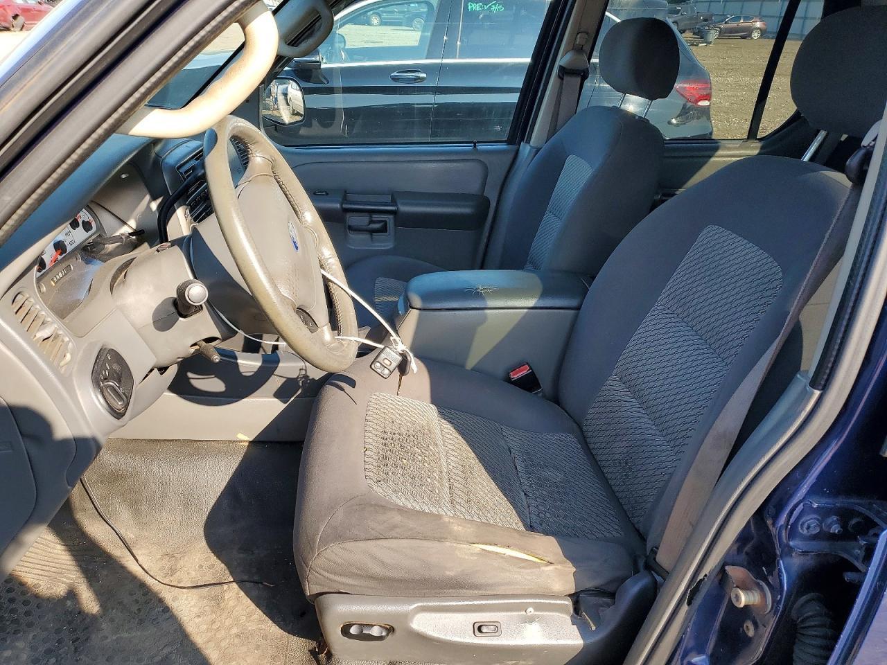 2005 Ford Explorer - Фото 7