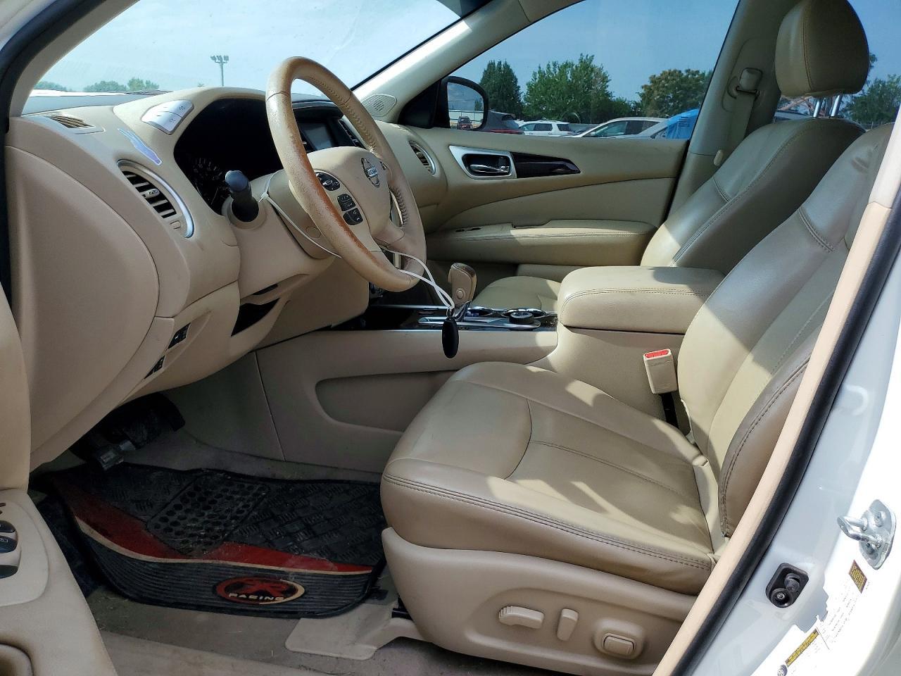 2014 Nissan Pathfinder S - Image 7