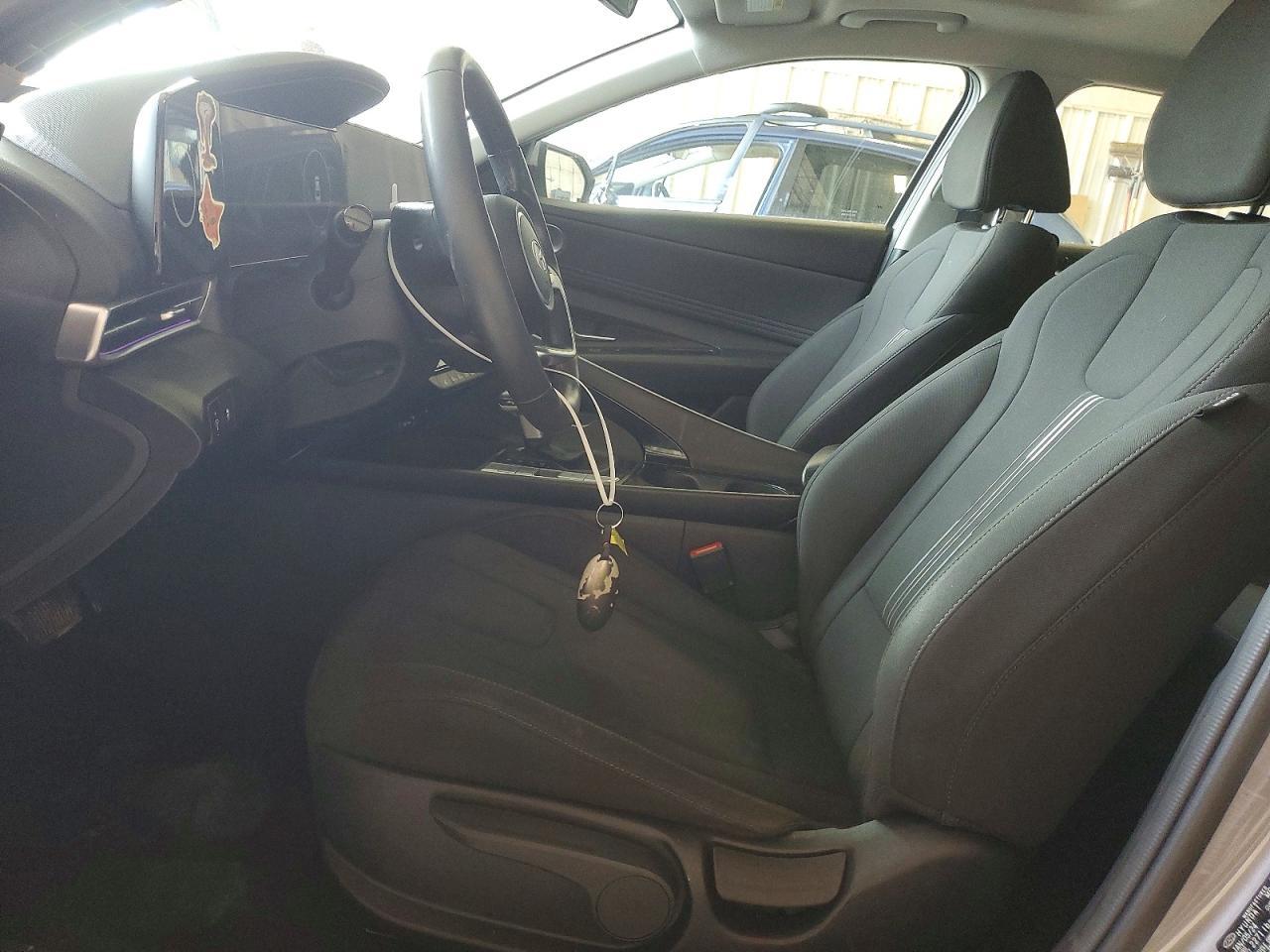 2024 Hyundai Elantra Sel - Image 7