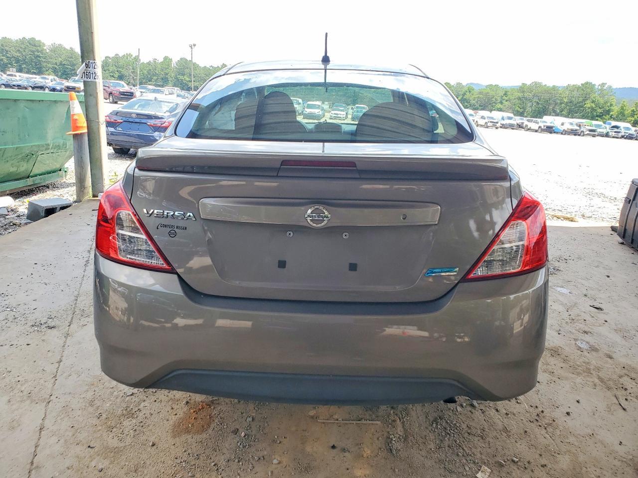 2015 Nissan Versa 1.6 S Plus - Фото 6