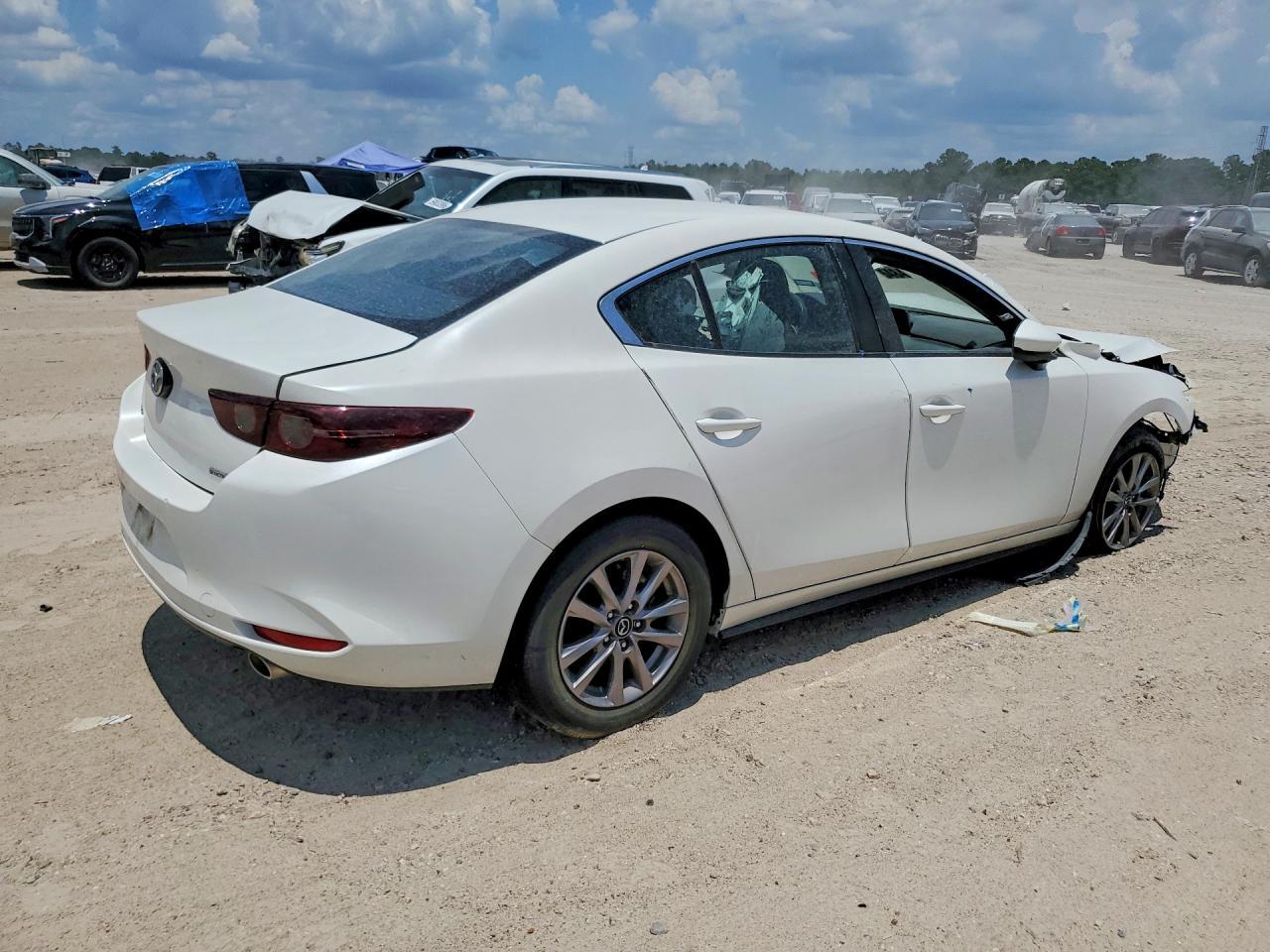 2021 Mazda 3 - Image 3