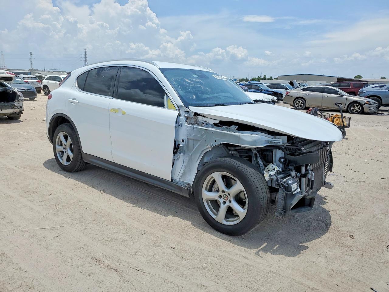 2020 Alfa Romeo Stelvio Base - Фото 4