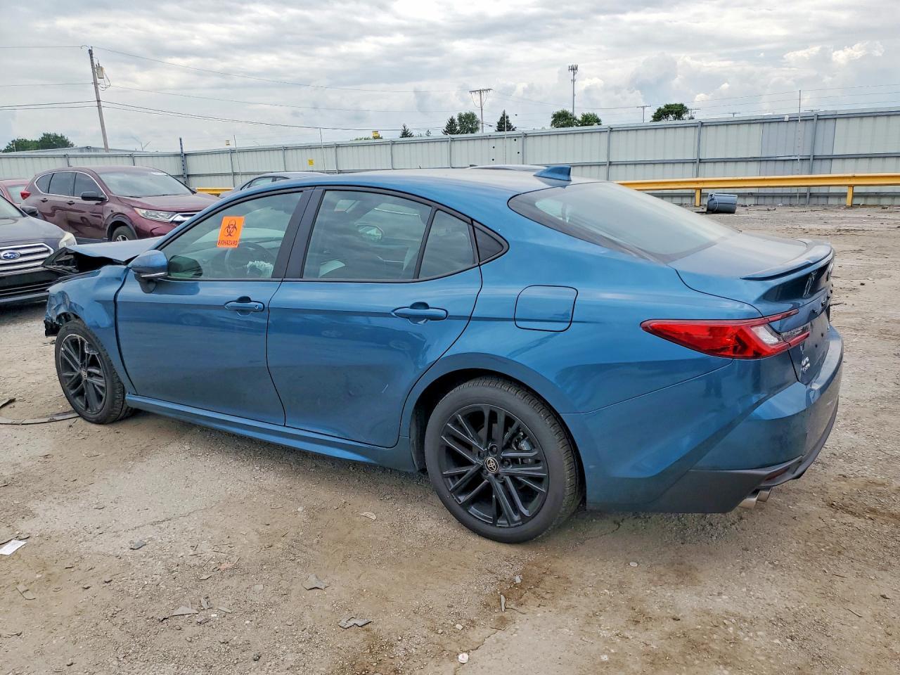 2025 Toyota Camry Se - Image 2