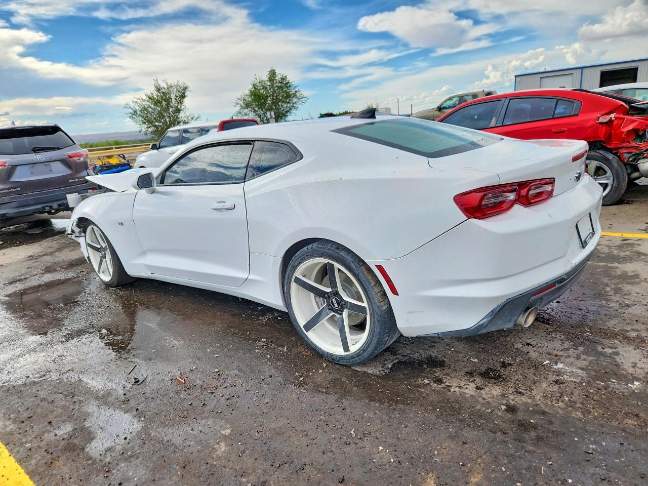 2021 Chevrolet Camaro Ls - Фото 2