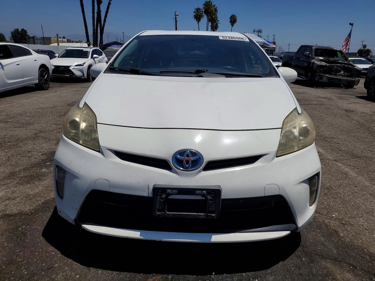 2013 Toyota Prius Two - Image 5