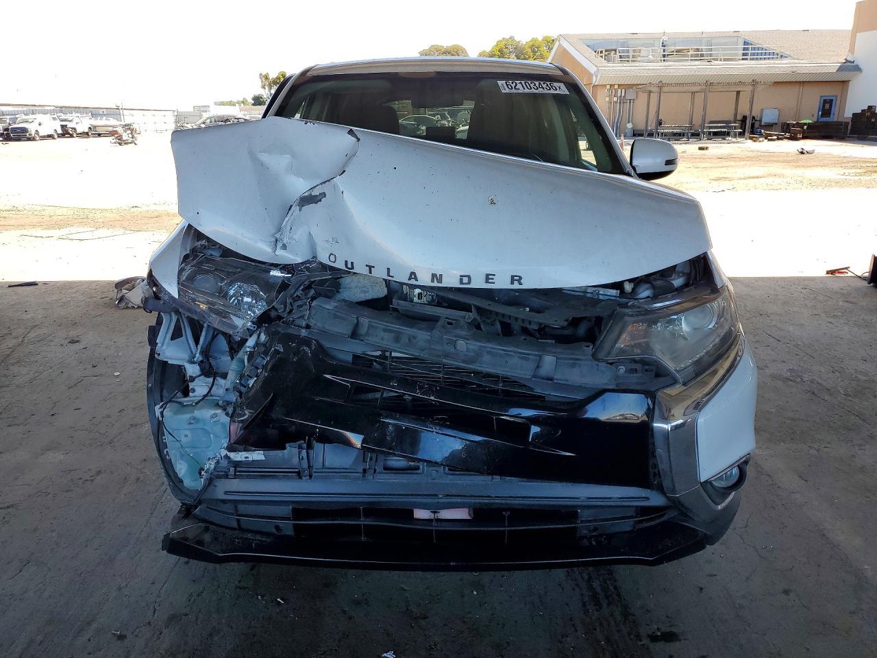 2016 Mitsubishi Outlander Se - Фото 5