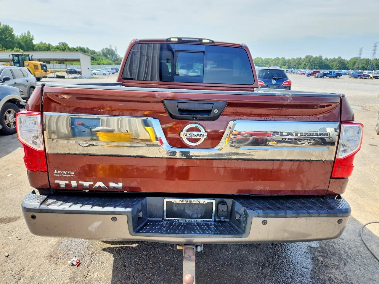 2017 Nissan Titan Platinum Reserve - Фото 6