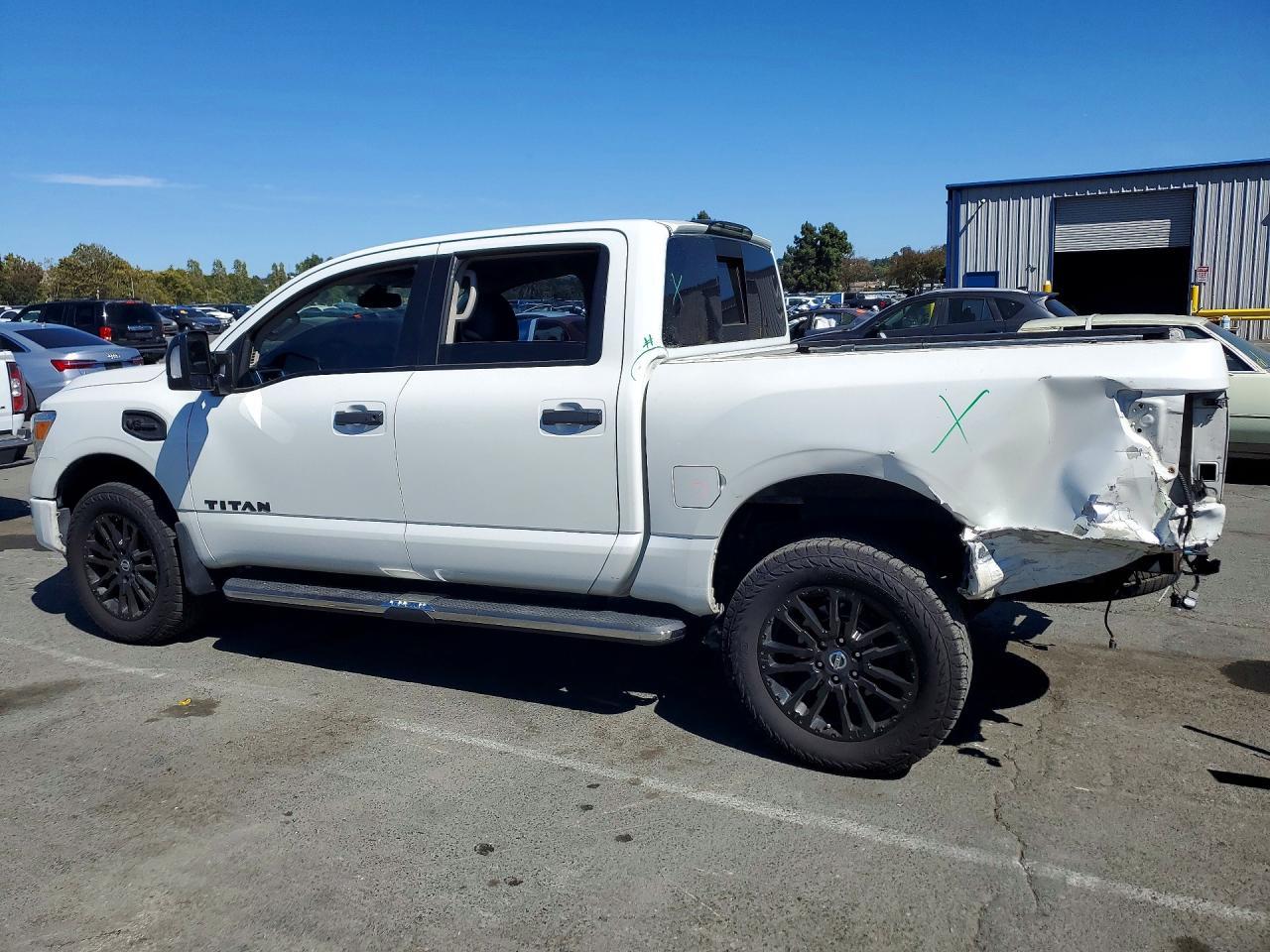 2017 Nissan Titan - Image 2