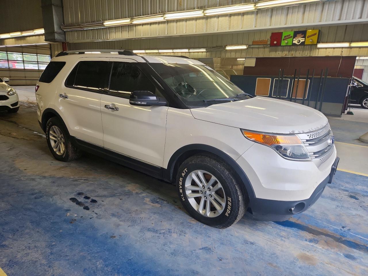 2013 Ford Explorer Xlt - Image 4