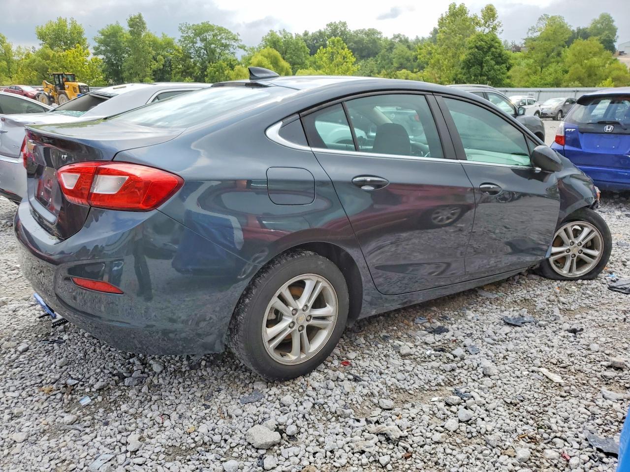 2018 Chevrolet Cruze Lt - Фото 3