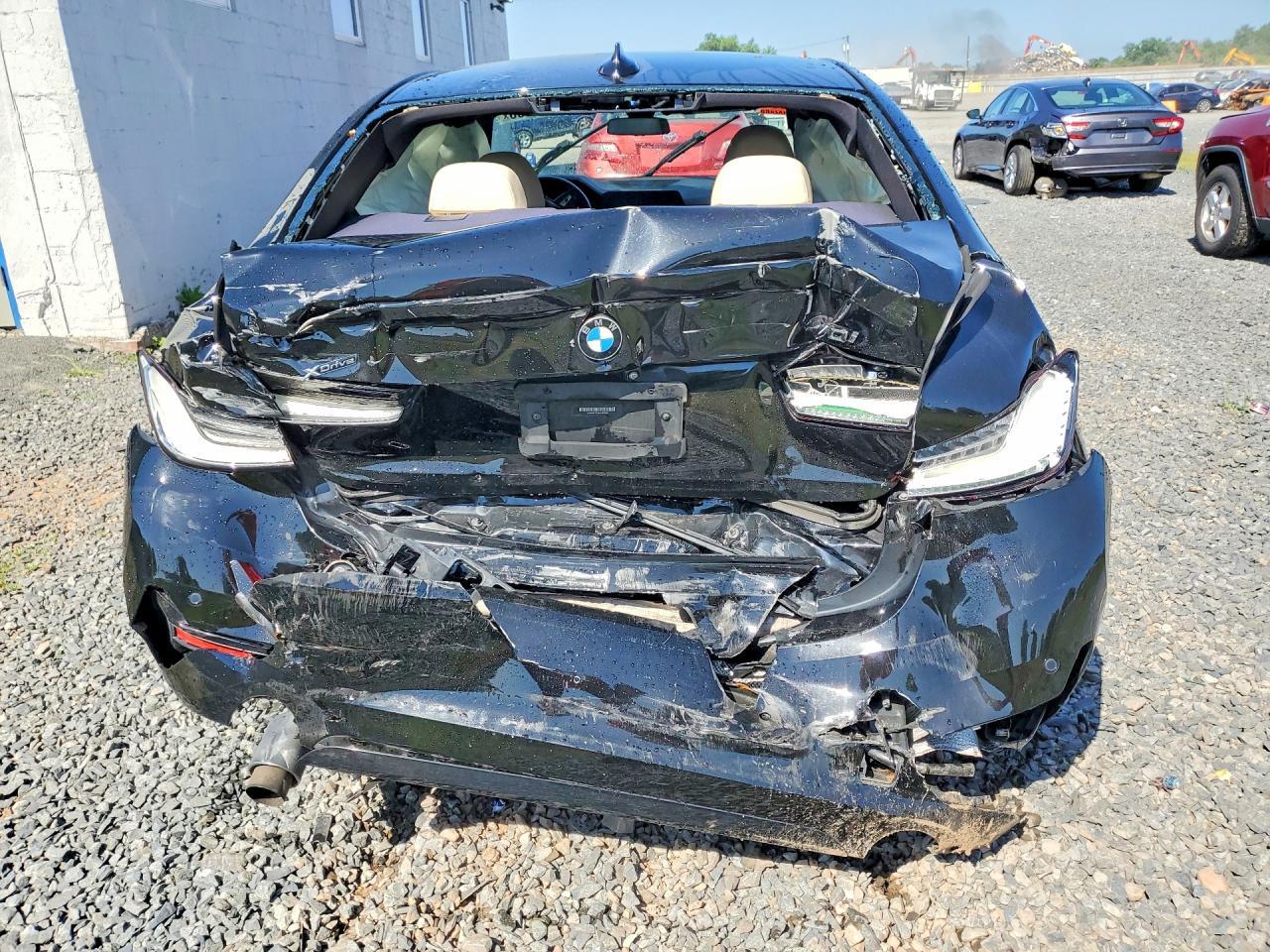 2019 BMW 330Xi - Фото 6