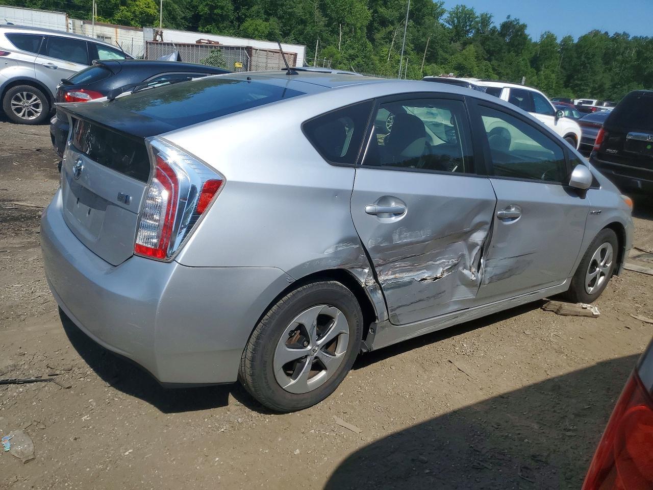 2012 Toyota Prius Two - Фото 3