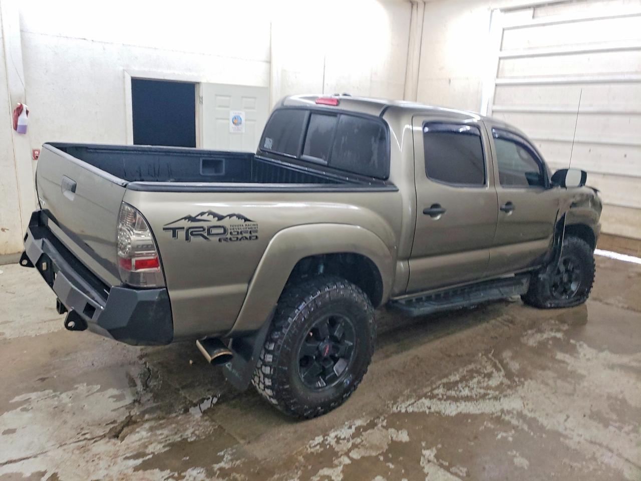 2011 Toyota Tacoma Double Cab - Фото 3