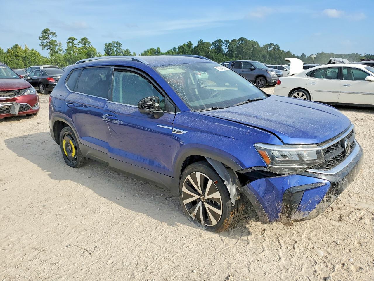 2024 Volkswagen Taos Se - Фото 4