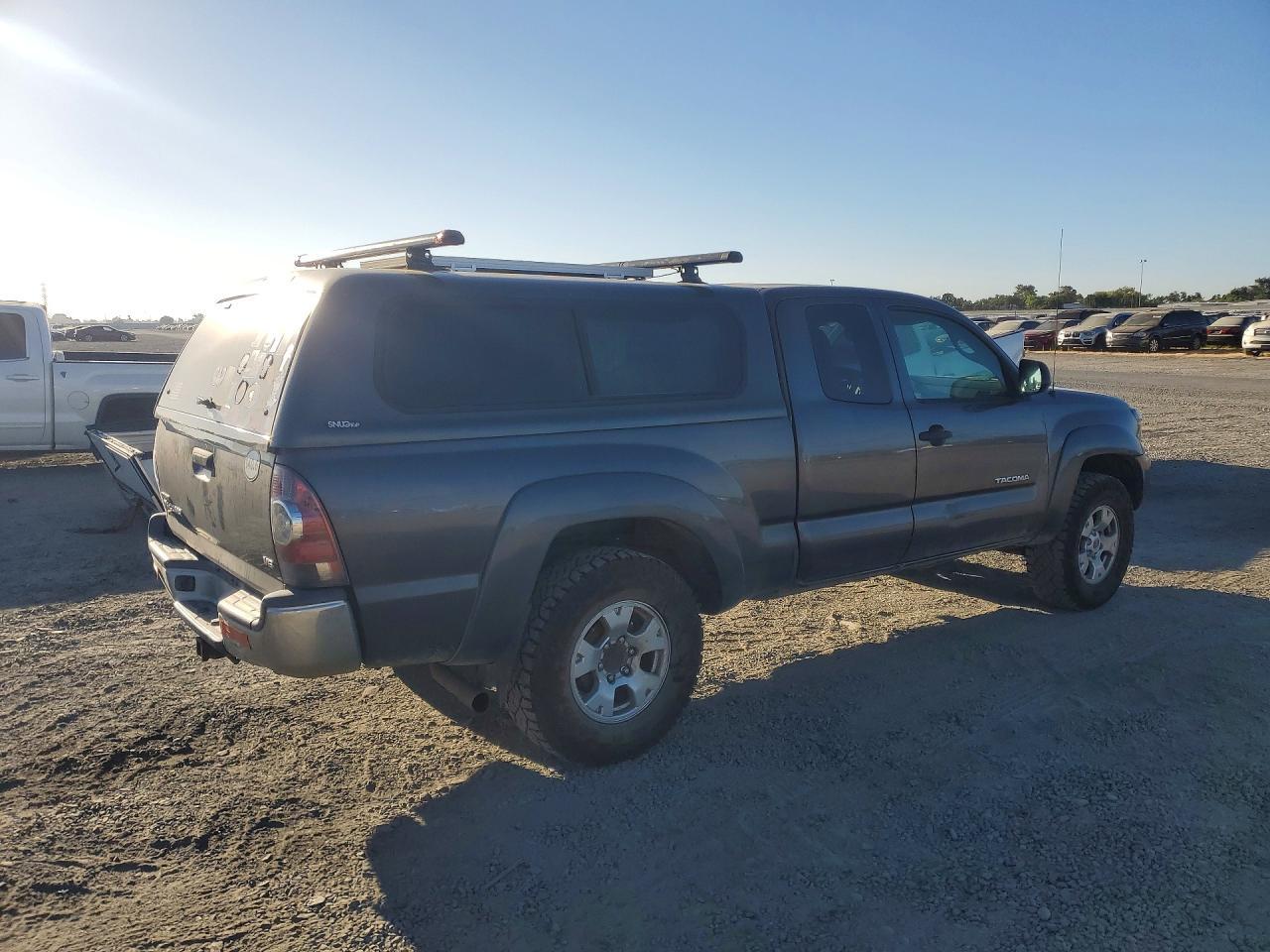 2012 Toyota Tacoma V6 - Image 3