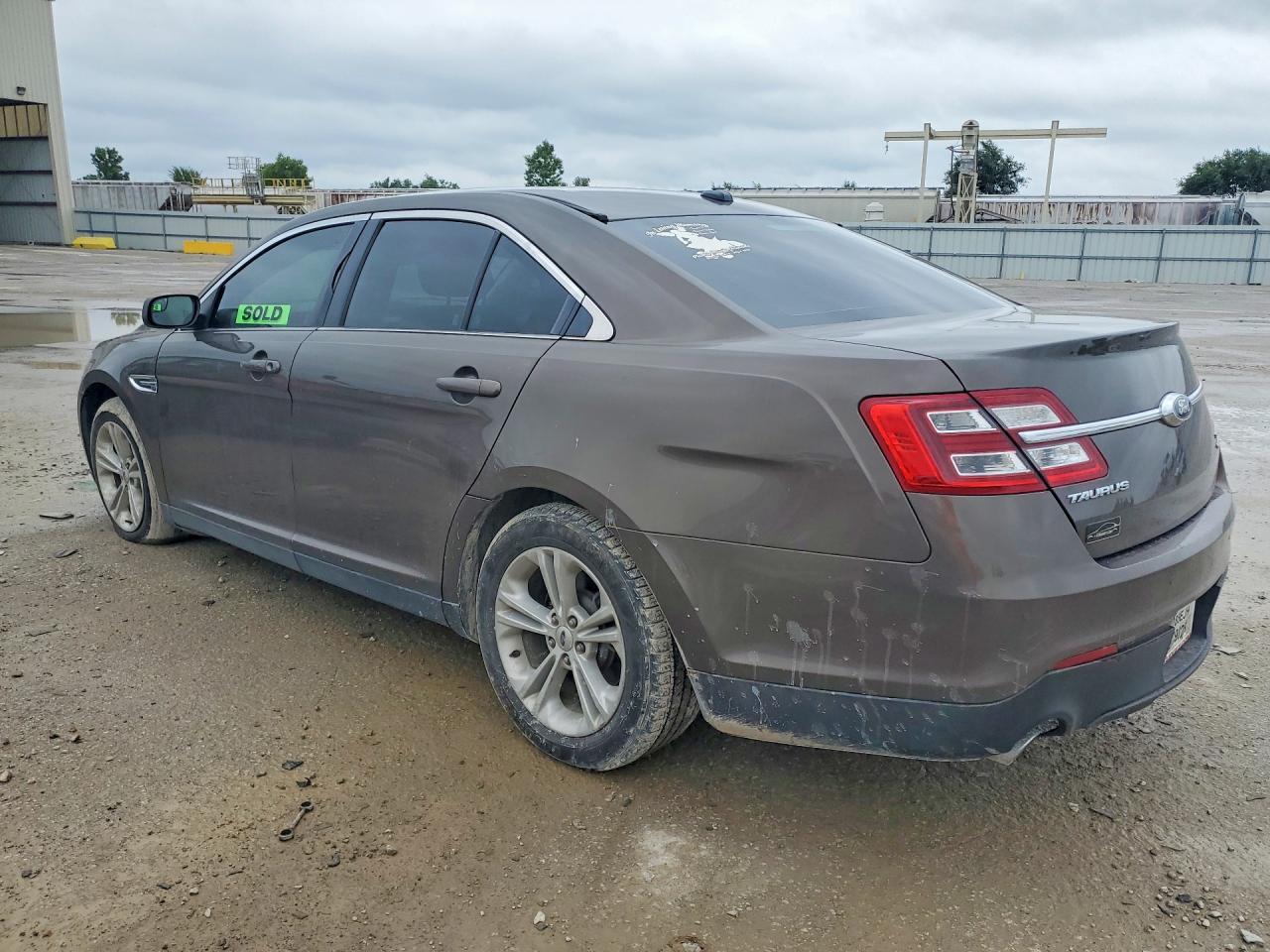 2016 Ford Taurus Sel - Image 2