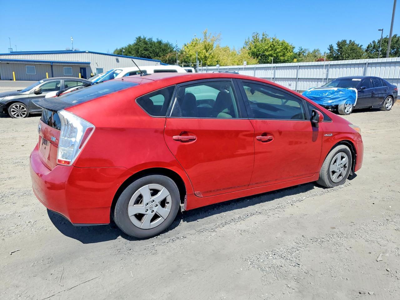 2010 Toyota Prius Iii - Image 3