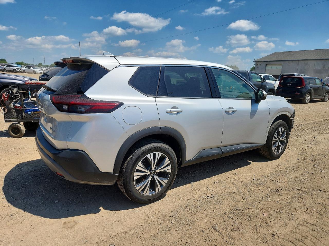 2021 Nissan Rogue Sv - Фото 3